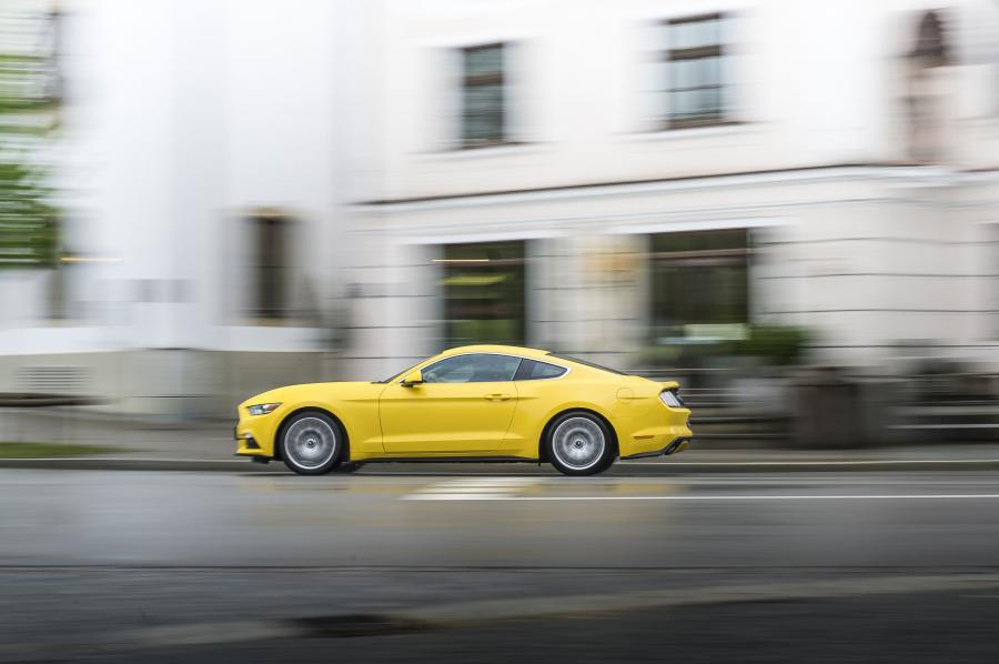  Ford Mustang GT Fastback 2015 года  (EU) (фото 15 из 37)